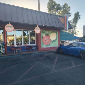 La Grande Orange Pizzeria - Exterior - Pizza Near Me - Phoenix, Arizona La Grande Orange Pizzeria - Exterior - Pizza Near Me - Phoenix, Arizona