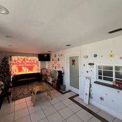 Viva Pediatric Therapy - Viva therapy decorates for every occasion. Look at our beautiful Christmas themed waiting room
