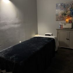 Feel Well Day Spa