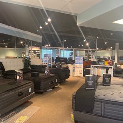 SlumberWorld - They have a clean showroom with lots of options