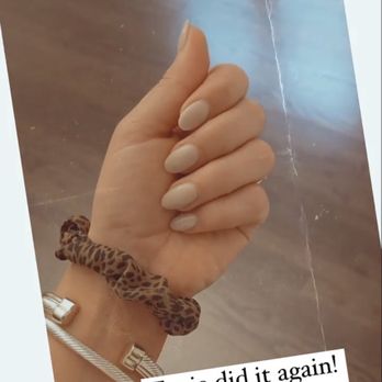 Ezzie Nails & Spa - Nail Salons Near Me - Geneva, Illinois