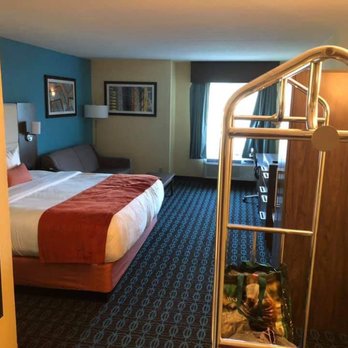 Best Western Plus North Shore Hotel - Hotels Near Me - Danvers, Massachusetts