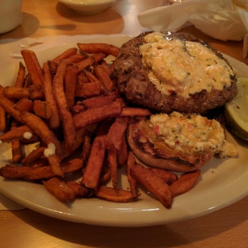 Jody’s Club Forest - A plate full of disappointment (Blue  Cheese Burger) - Irish Near Me - Staten Island, New York