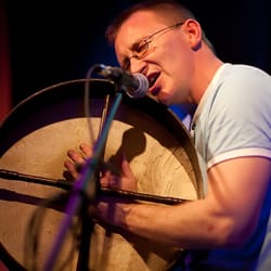 Domhan - Internationally known artist Pól Mac Adaim live on the Domhan stage.
