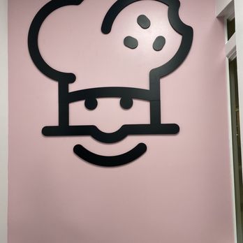 Crumbl - Novi - Bakeries Near Me - Novi, Michigan