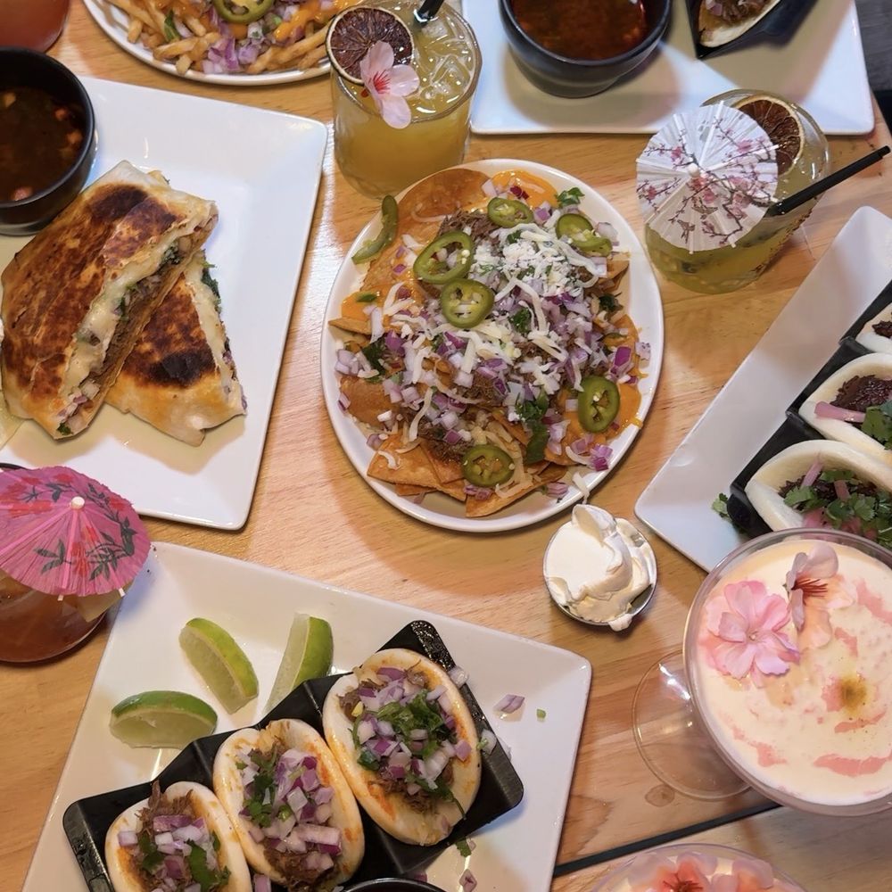 AM Bar + Eatery - Cocktail Bars Near Me - Honolulu, Hawaii