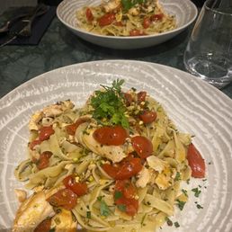 Tagliatelle al Salmone e Pistachio