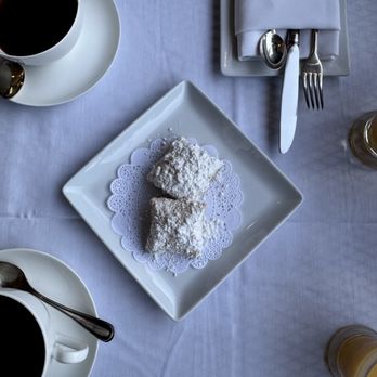 Embrace Calistoga - best beignets around - Bed & Breakfast Near Me - Calistoga, California Embrace Calistoga - best beignets around - Bed & Breakfast Near Me - Calistoga, California