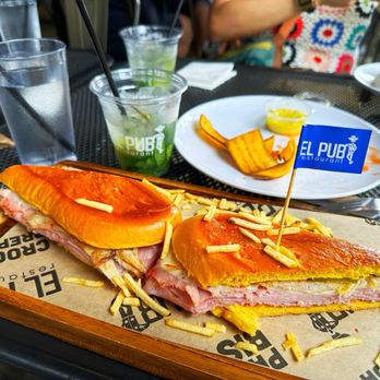 El Pub - Media Noche - Cuban Near Me - Miami, Florida