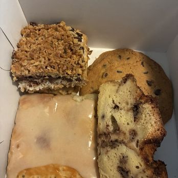 Katalina's Kupcakes - Poptart, bread pudding, seven layer bar and chocolate chip cookie. All delicious! - Bakeries Near Me - New Haven, Connecticut Katalina's Kupcakes - Poptart, bread pudding, seven layer bar and chocolate chip cookie. All delicious! - Bakeries Near Me - New Haven, Connecticut