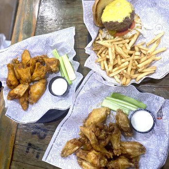 Hurricane Grill & Wings - Wings and cheeseburger - American Near Me - Neptune Beach, Florida Hurricane Grill & Wings - Wings and cheeseburger - American Near Me - Neptune Beach, Florida