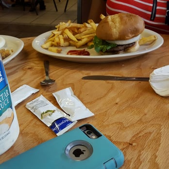 Hungry Hunter Restaurant - Breakfast & Brunch Near Me - Branson, Missouri