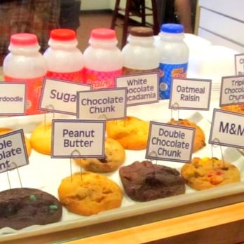 Insomnia Cookies - Cookie Offerings at 1am on a Saturday night - Ice Cream & Frozen Yogurt Near Me - Chicago, Illinois