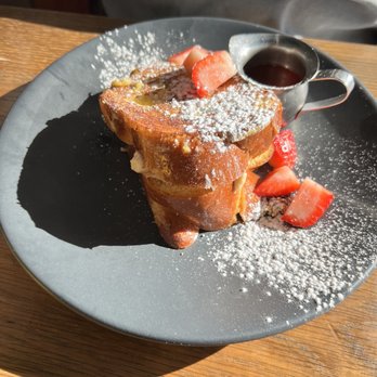 Linear Restaurant - New American Near Me - Grand Rapids, Michigan