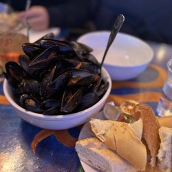 Dirty Pierre's - Bread and Bowl of Mussels (Brunch menu)