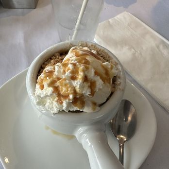 The Oar Steak & Seafood Grille - Apple Crumble with ice cream and caramel - Seafood Near Me - Patchogue, New York