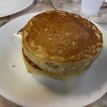 Lil Black Bear Cafe - Hot Golden Pancakes - Sandwiches Near Me - Pigeon Forge, Tennessee