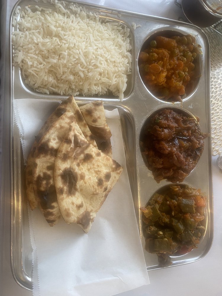 MOON INDIAN RESTAURANT Updated November 2024 600 W Harder Rd