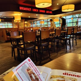 Denny's - Empty dining room - Diners Near Me - San Diego, California Denny's - Empty dining room - Diners Near Me - San Diego, California