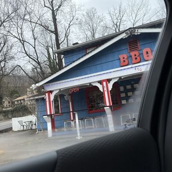 Hungry Bear BBQ #2 - Hungry Bear BBQ - Barbeque Near Me - Gatlinburg, Tennessee