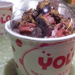 Yolo Yogurt & Desserts - frozen yogurt