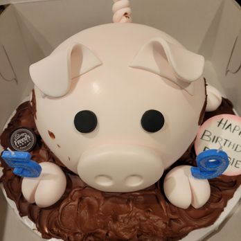 Freed's Bakery - Custome cake my husband ordered since I love pink pigs! - Bakeries Near Me - Las Vegas, Nevada