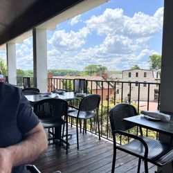 Lewis and Clark's - Perfect afternoon to sit on the balcony!