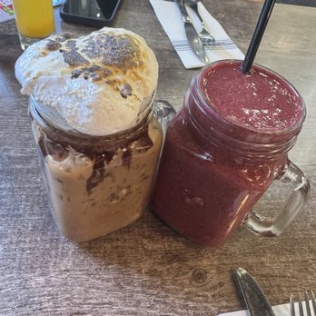 AmeriBrunch Cafe - S'more's latte & Ruby Red smoothie! - Breakfast & Brunch Near Me - Las Vegas, Nevada