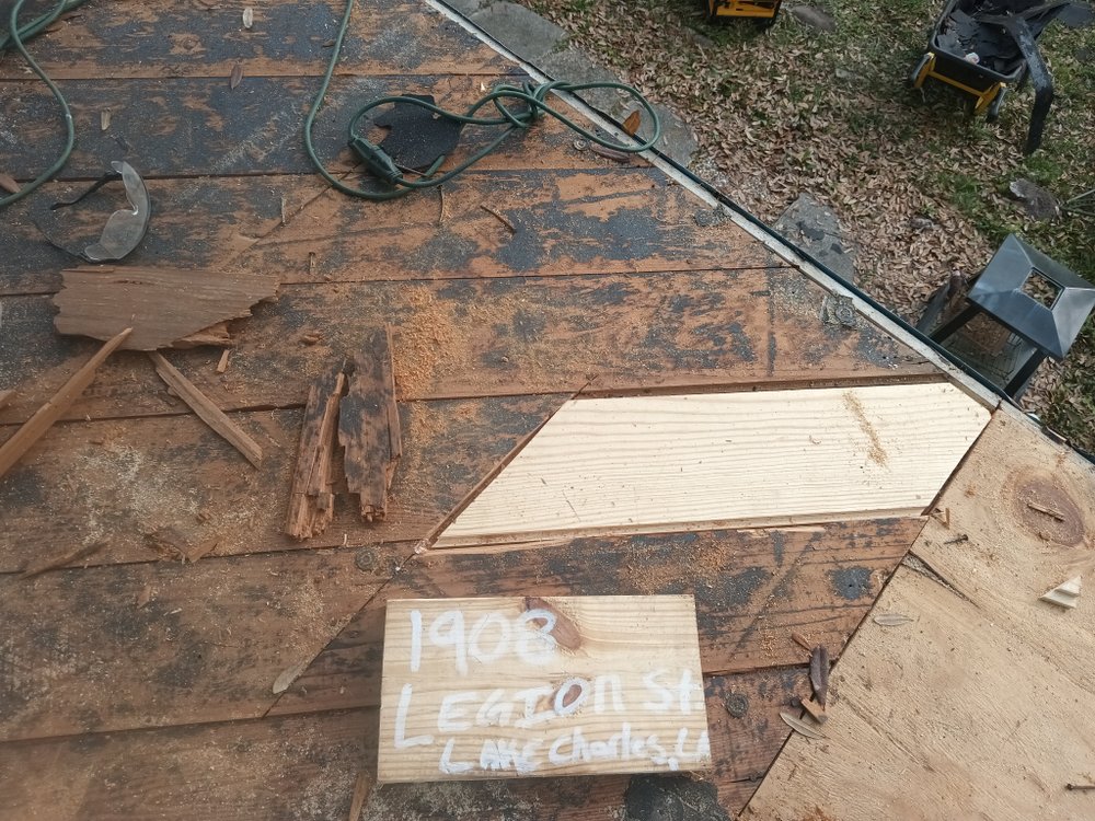 Slide of Juventino Rosas Roofing