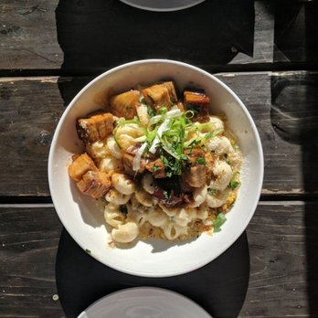 Grassa - Pork belly Mac and cheese and garlic bread - New American Near Me - Portland, Oregon Grassa - Pork belly Mac and cheese and garlic bread - New American Near Me - Portland, Oregon