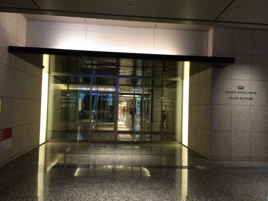 Palace Hotel Tokyo by null