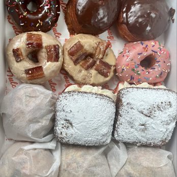 Dulce  Dough Bakery - Variety of Donuts - Bakeries Near Me - St. Simons Island, Georgia
