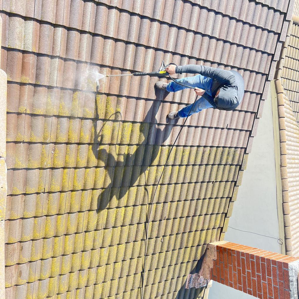 Slide of Roofing Service’s