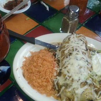 La Casita Olvera - Carnitas con salsa verde - Mexican Near Me - Whittier, California