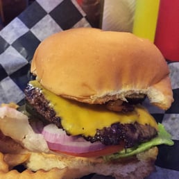 Great bacon cheeseburger with thousand island dressing and all the toppings.