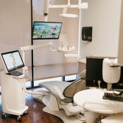 Palmer Dental Group of Houston - How can we help your smile?