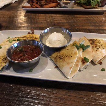 Jack's - Veggie quesadilla - Sports Bars Near Me - Mississauga, Ontario
