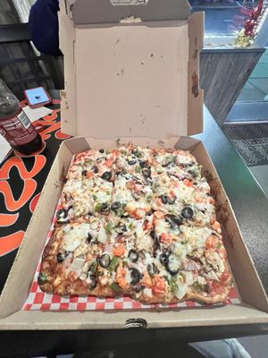 Luca's Pizzeria by null