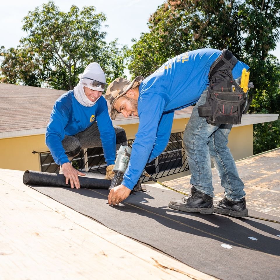 Slide of El Mago Roofing