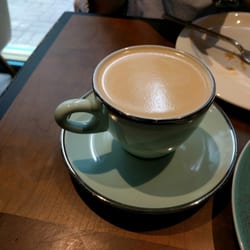 The Hunt Coffee & Roastery - Flat white $38