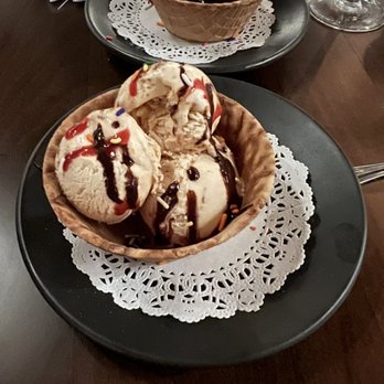 Petterinos - Italian cookie gelato - American Near Me - Chicago, Illinois