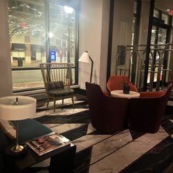 Hyatt Centric Old Town Alexandria - Modern interior