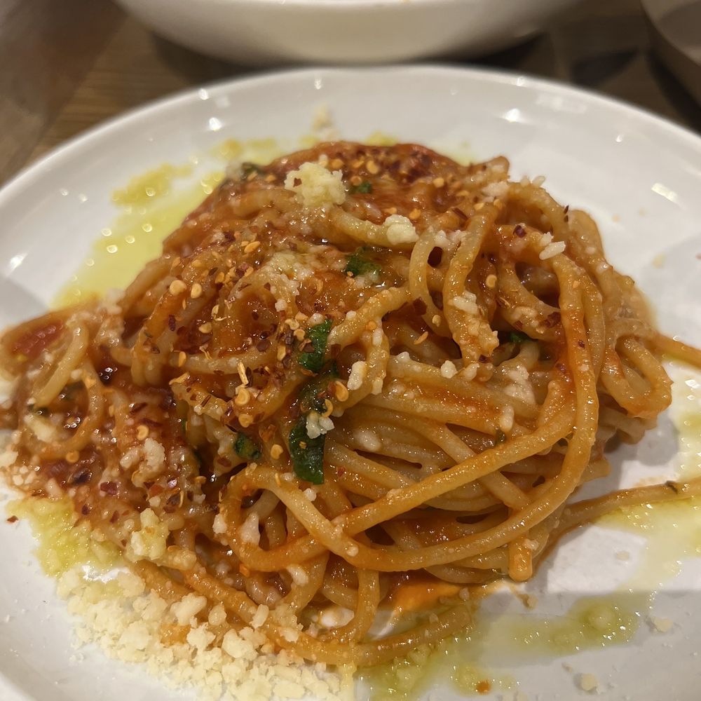Forma Pasta Factory - Spaghetti Pomodoro - Pasta Shops Near Me - Brooklyn, New York Forma Pasta Factory - Spaghetti Pomodoro - Pasta Shops Near Me - Brooklyn, New York
