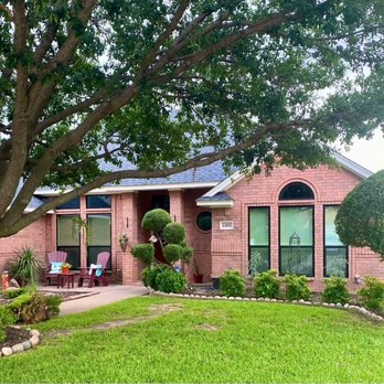 Window Nation Dallas - Front windows with black trim - Windows Installation Near Me - Grand Prairie, Texas Window Nation Dallas - Front windows with black trim - Windows Installation Near Me - Grand Prairie, Texas