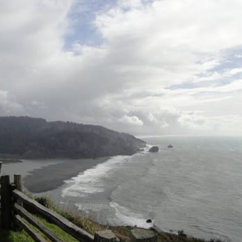 Klamath Overlook - Hiking Near Me - Klamath, California
