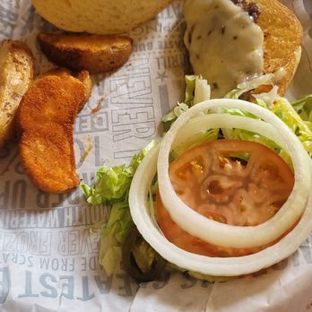 Fuddruckers - My husband and I were splitting a burger and fries... they were nice enough to cut the burger in half for us and give us two trays. - Burgers Near Me - Sevierville, Tennessee
