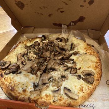 Blaze Pizza - Mushroom pizza - Salad Near Me - Teterboro, New Jersey Blaze Pizza - Mushroom pizza - Salad Near Me - Teterboro, New Jersey