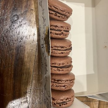 Stohrer - Delicious chocolate macaroons! - Candy Stores Near Me - Paris, 75 Stohrer - Delicious chocolate macaroons! - Candy Stores Near Me - Paris, 75
