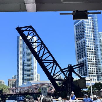Shoreline Sightseeing - Architectural Tours Near Me - Chicago, Illinois Shoreline Sightseeing - Architectural Tours Near Me - Chicago, Illinois