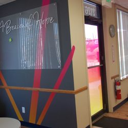 Versiti Blood Center of Illinois - Versiti Blood Center, Interior Entryway